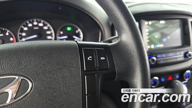 Hyundai Starex 2019 — photo 25
