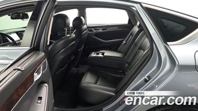 Hyundai Genesis 2016 — photo 12