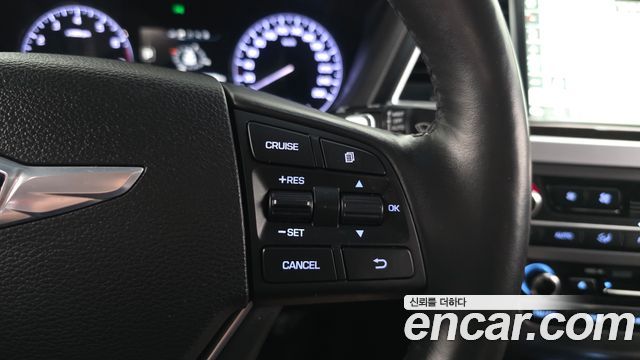 Hyundai Genesis 2016 — photo 16