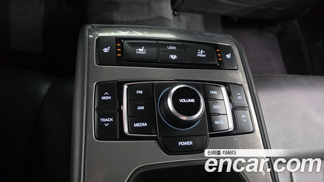 Hyundai Genesis 2016 — photo 18