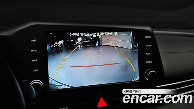 Hyundai AVANTE 2021 — photo 21