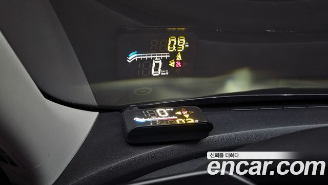 Hyundai AVANTE 2021 — photo 24