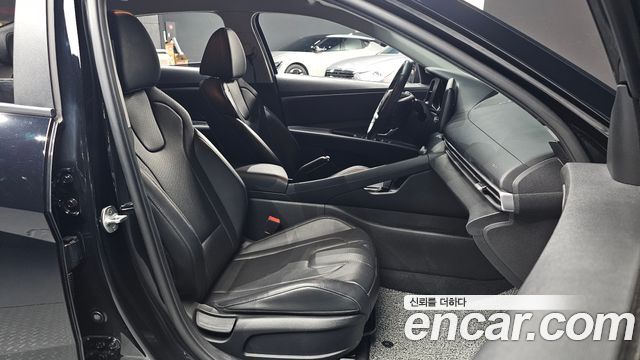 Hyundai AVANTE 2021 — photo 16