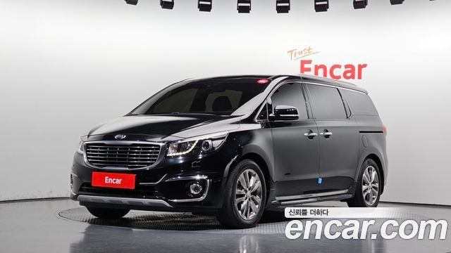 Kia Canival 2017 — photo 1