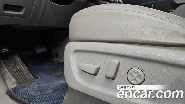 Kia Canival 2017 — photo 25