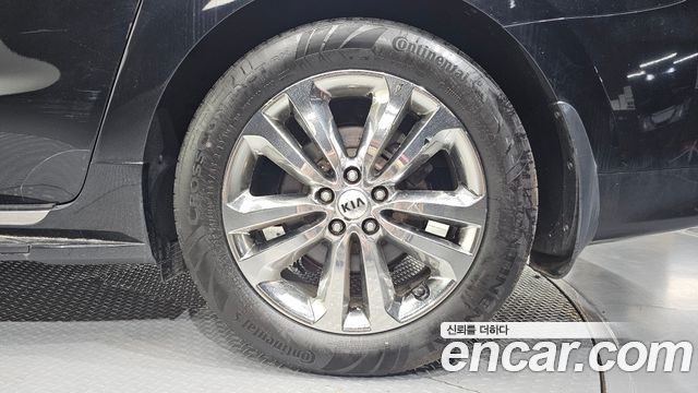 Kia Canival 2017 — photo 7