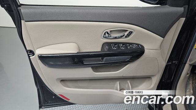 Kia Canival 2017 — photo 15