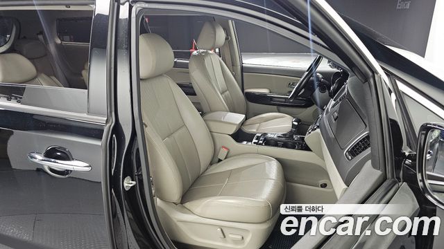 Kia Canival 2017 — photo 16