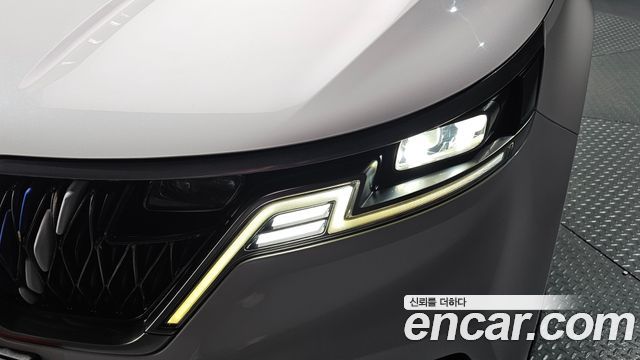 Kia Canival 2022 — photo 8