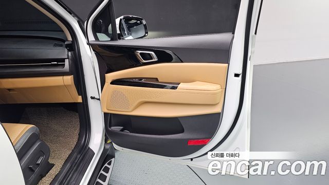 Kia Canival 2022 — photo 15
