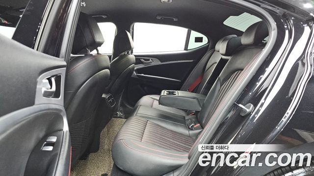 Genesis G70 2021 — photo 17