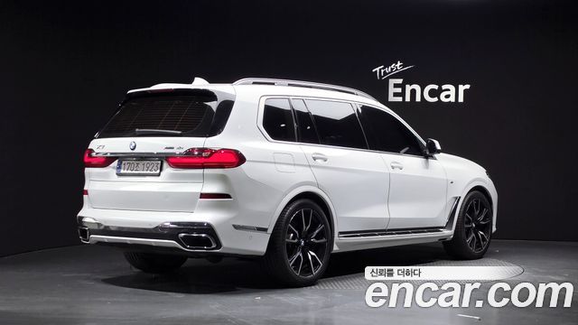 BMW X7 2022 — photo 2
