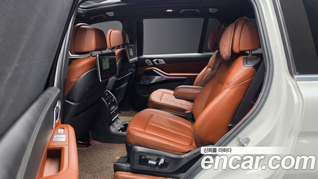 BMW X7 2022 — photo 11