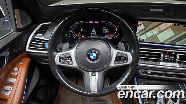 BMW X7 2022 — photo 12