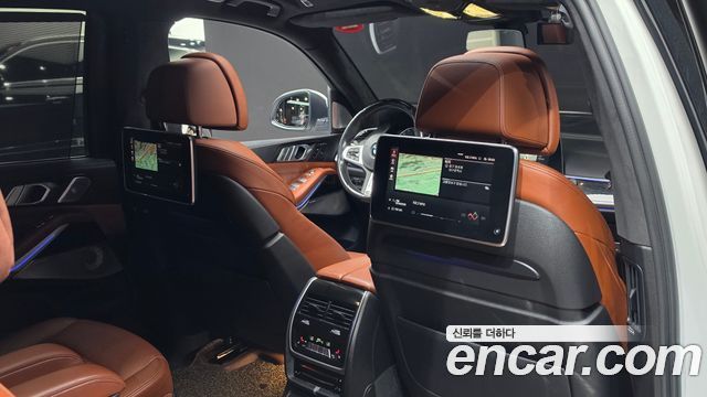 BMW X7 2022 — photo 19