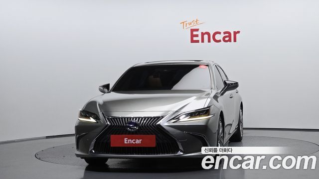 Lexus ES 2021 — photo 3