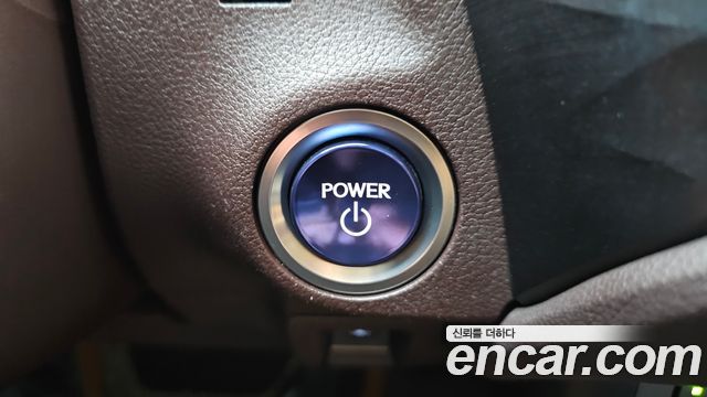 Lexus ES 2021 — photo 26