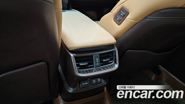 Lexus ES 2021 — photo 30