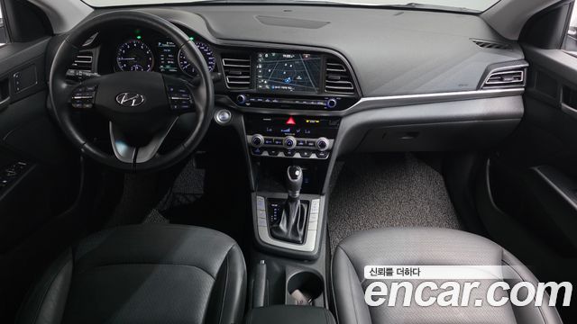 Hyundai AVANTE 2019 — photo 10