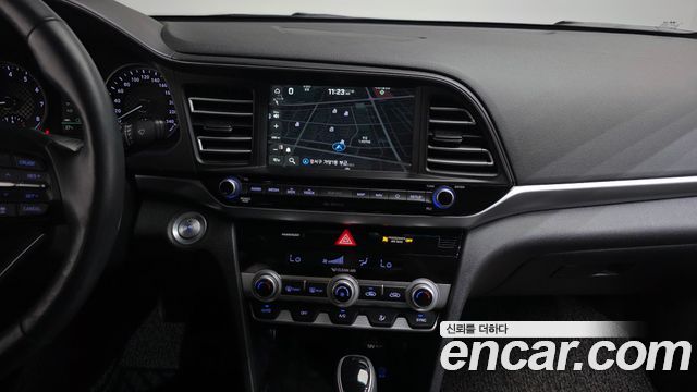 Hyundai AVANTE 2019 — photo 20