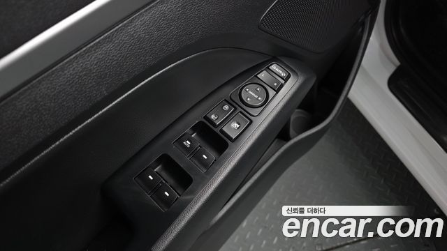 Hyundai AVANTE 2019 — photo 29