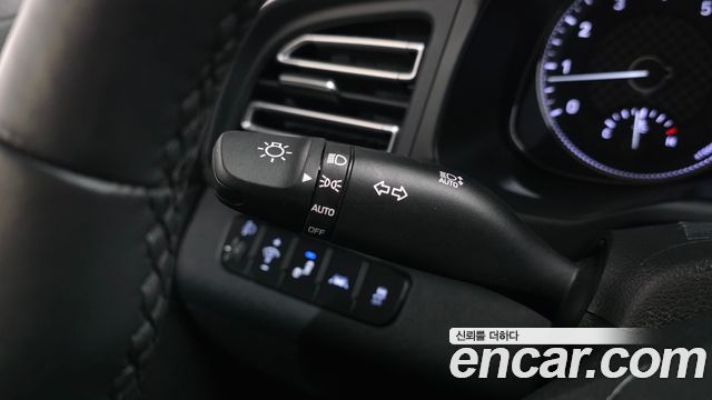 Hyundai AVANTE 2019 — photo 30