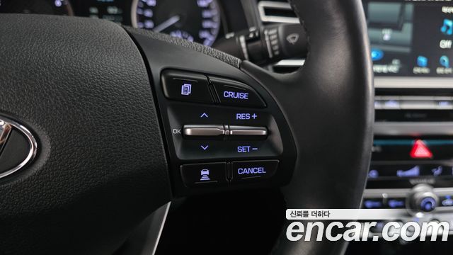 Hyundai AVANTE 2019 — photo 32