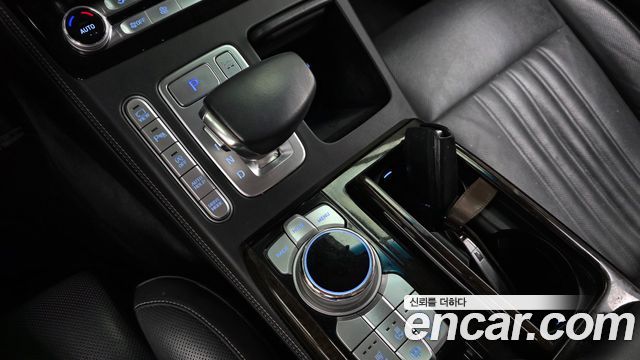 Genesis G90 2019 — photo 12