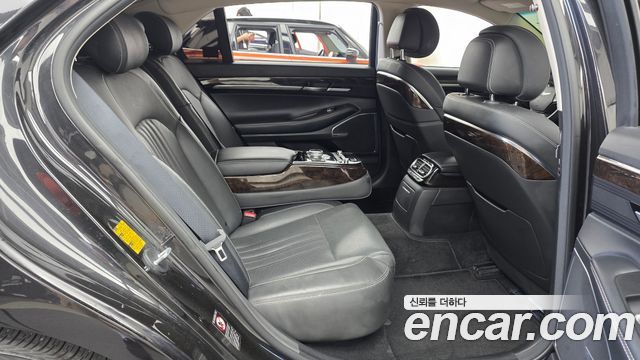 Genesis G90 2019 — photo 17