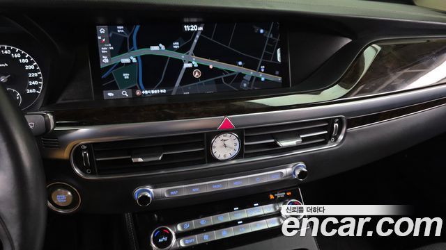 Genesis G90 2019 — photo 19