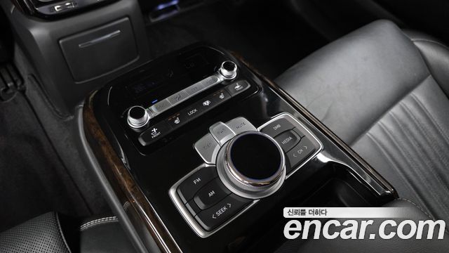 Genesis G90 2019 — photo 24