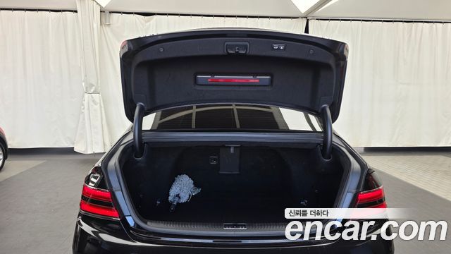 Genesis G90 2019 — photo 26