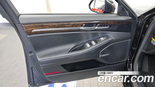 Genesis G90 2019 — photo 14