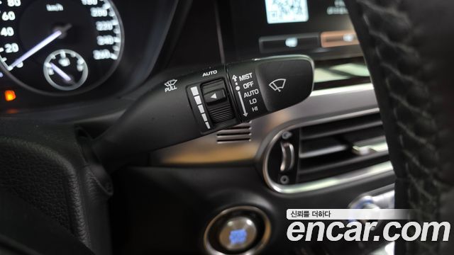 Genesis G90 2019 — photo 27