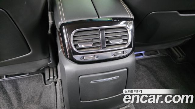 Genesis G90 2019 — photo 31