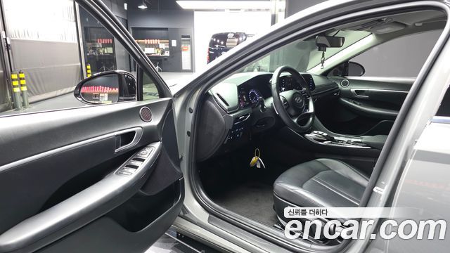 Hyundai Sonata 2022 — photo 13