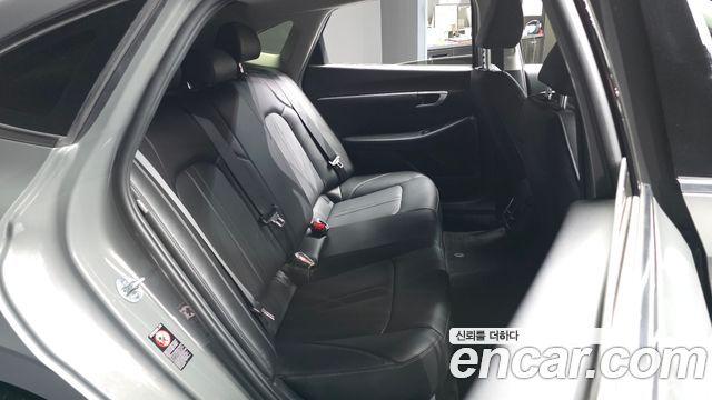 Hyundai Sonata 2022 — photo 18