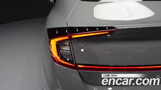Hyundai Sonata 2022 — photo 9