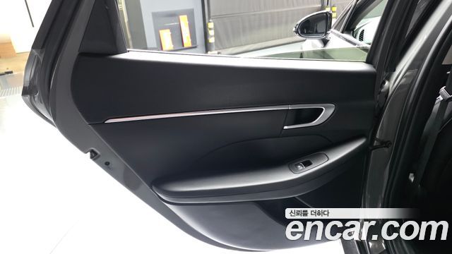 Hyundai Sonata 2022 — photo 15