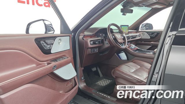Lincoln Aviator 2021 — photo 13