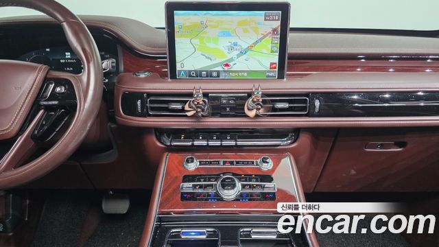 Lincoln Aviator 2021 — photo 15