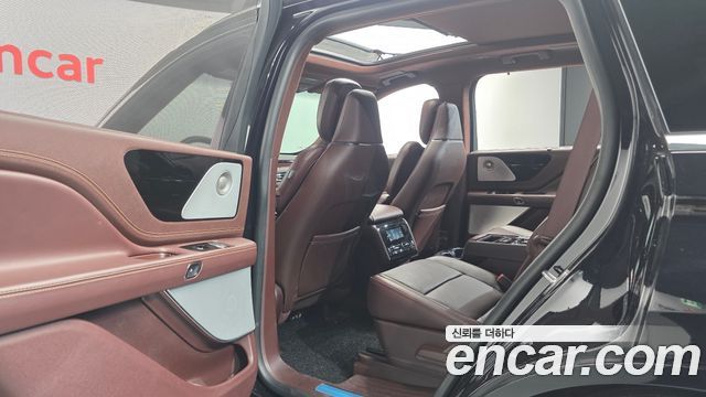 Lincoln Aviator 2021 — photo 17