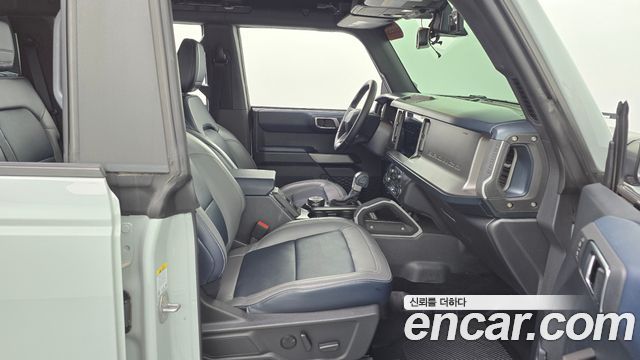 Ford Bronco 2023 — photo 16