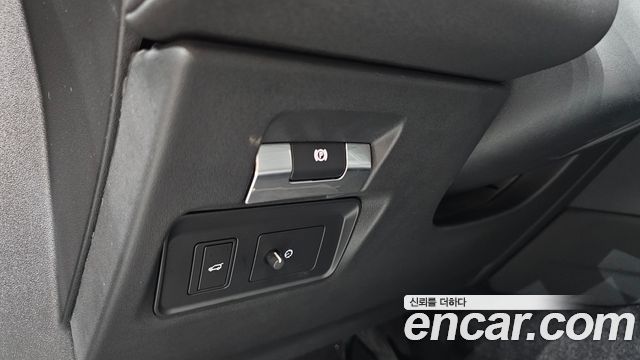 Land Rover Discovery Sport 2021 — photo 26