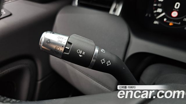 Land Rover Discovery Sport 2021 — photo 32