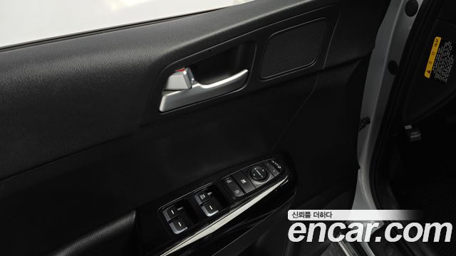 Kia Sportage 2016 — photo 19