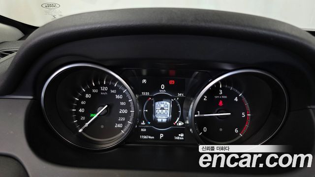 Land Rover Discovery Sport 2018 — photo 11