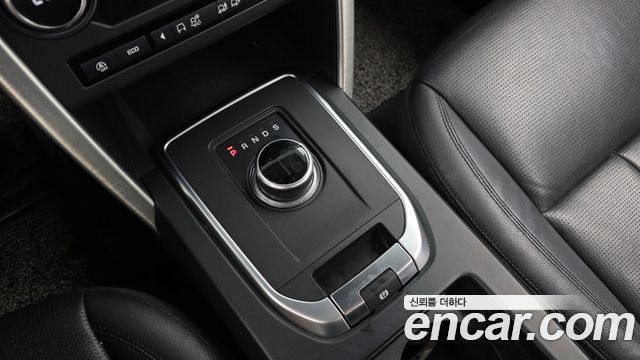 Land Rover Discovery Sport 2018 — photo 12