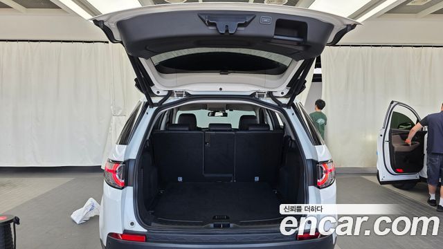 Land Rover Discovery Sport 2018 — photo 26