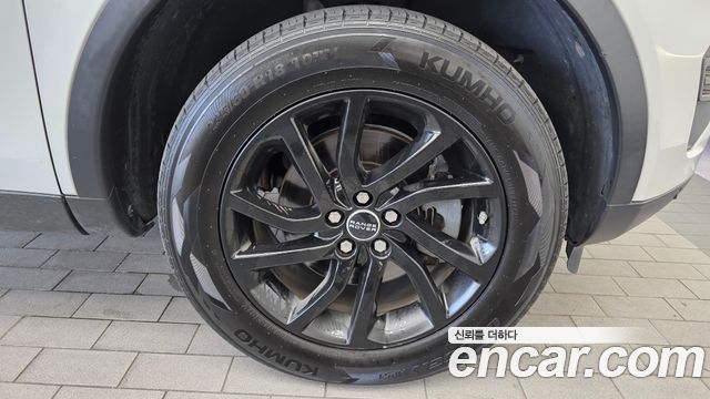 Land Rover Discovery Sport 2018 — photo 7